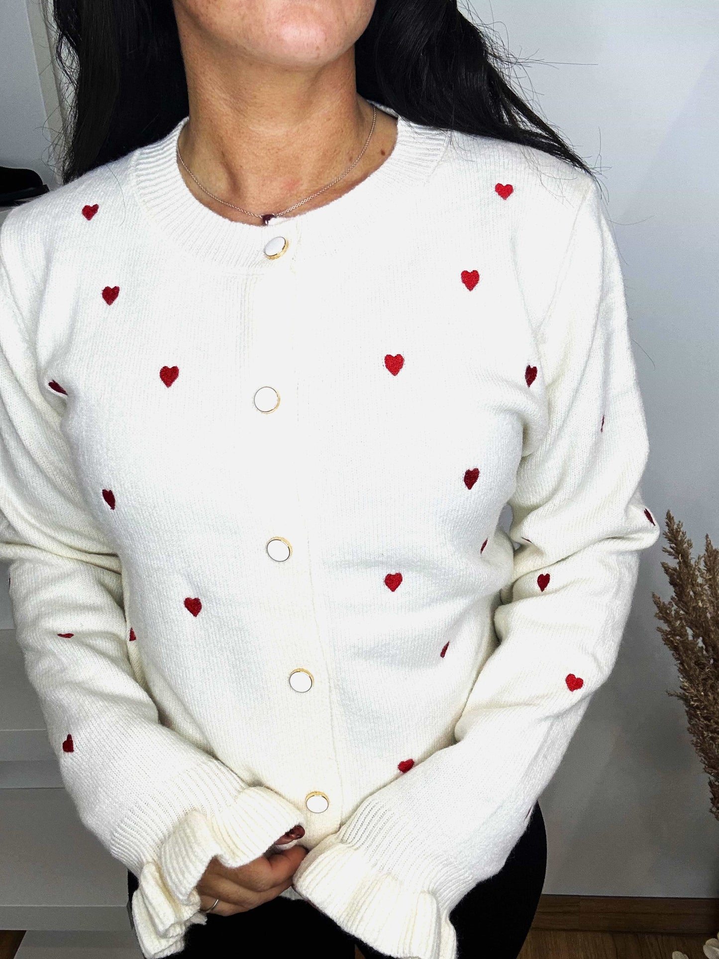 Gilet blanc motifs cœurs rouges