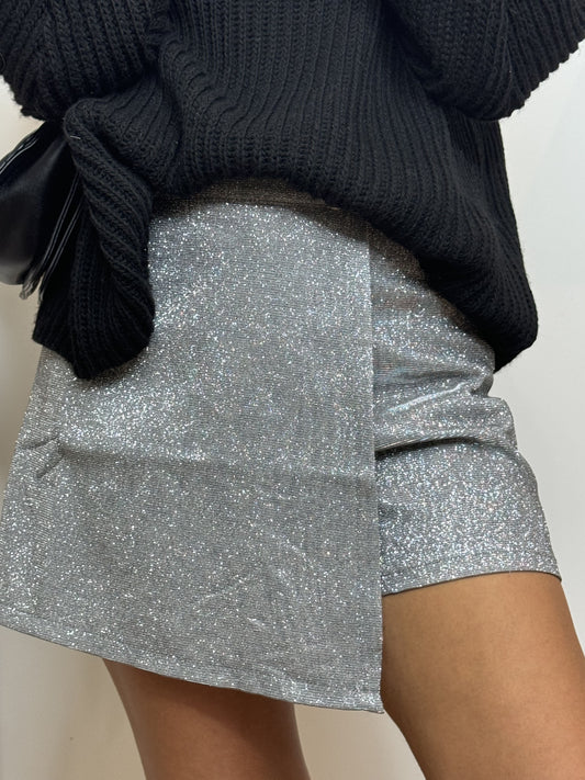 Jupe-short grise à paillettes